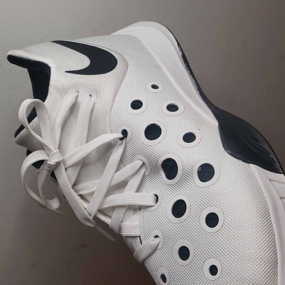 Men's Zoom Hyperquickness Basketball 11M